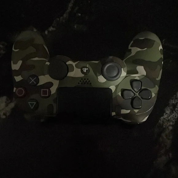 PS4 controller - Picture 3 of 4